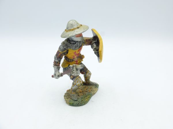 Knight defending with shield + mace, 7 cm size