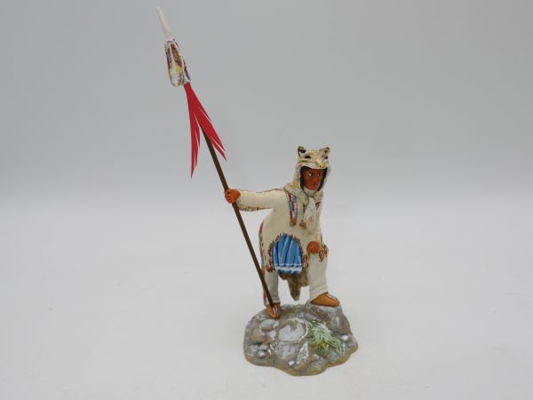 Indian with bear skin, holding spear - great 7 cm modification