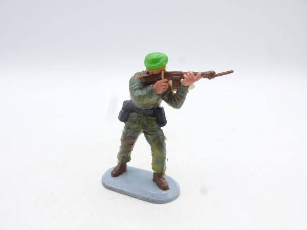 Britains Deetail Marine Commandos, soldier shooting rifle