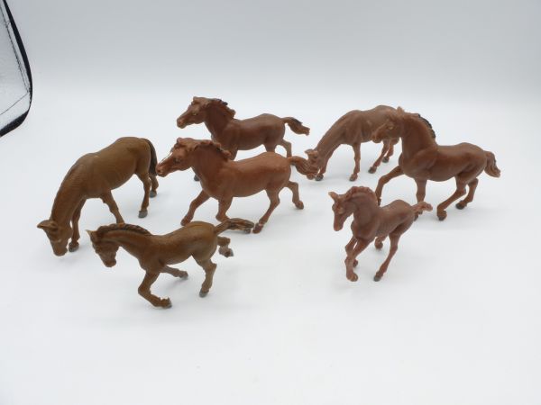 VEB Plaho Herde Pferde mit Fohlen (7 Figuren)