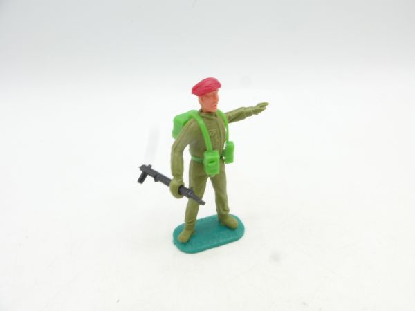 Timpo Toys Englishman 1st version with MG, red beret