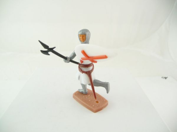 Plasty Crusader running with lance + shield