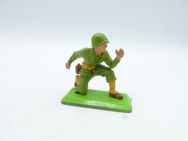 Britains Deetail American soldier (from diorama) - rare posture