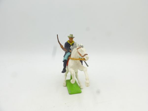 Britains Deetail Soldier 7th cavalry riding, rifle at hip