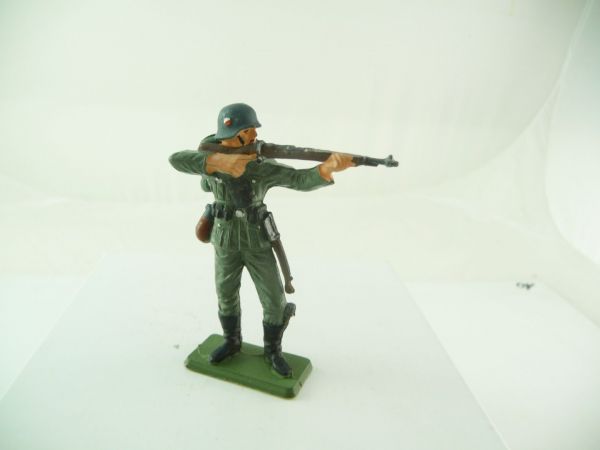 Starlux Soldier standing firing - top condition