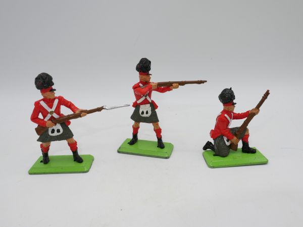 Britains Deetail 3 Highlanders (different postures)