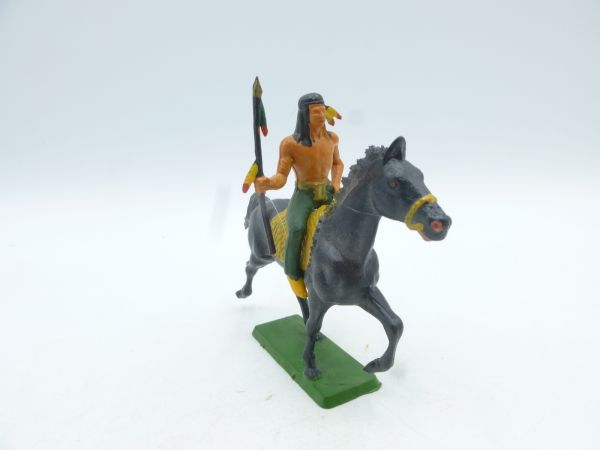 Starlux Indian riding with spear sideways