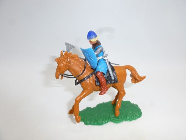 Elastolin 5,4 cm Norman riding with long battle axe + shield