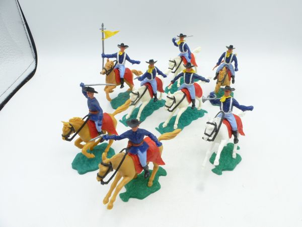 Timpo Toys Northerners (8 figures) riding - great set