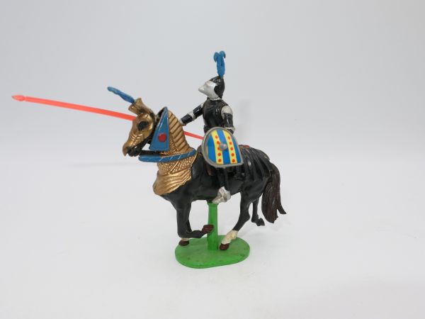 Britains Deetail Movable knight on horseback with lance + shield