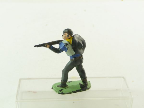 Hilco Cowboy standing with rifle + hat (made in England), approx. 5,4 cm