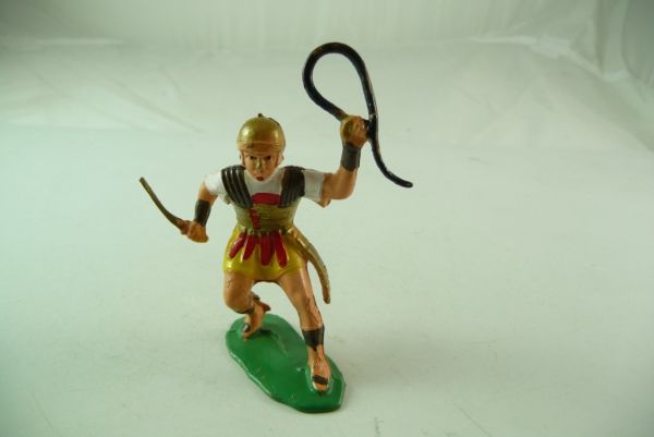 Heimo Römer stehend mit Schwert und Peitsche (Weichplastik)