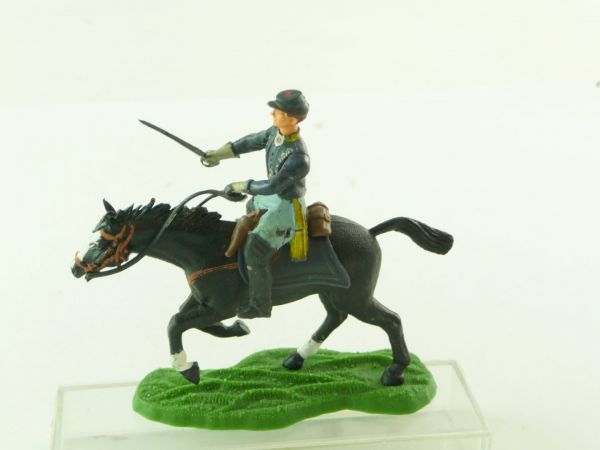 Britains Swoppets Union Army soldier riding with sabre