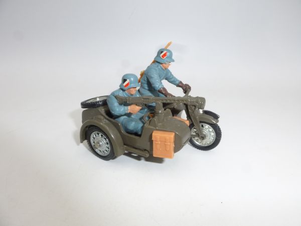 Britains Deetail German motorcyclist with sidecar + MG crew