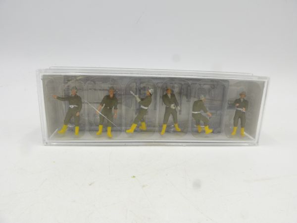 Preiser H0 / 1:87 Firemen Austria, No. 10230 - orig. packaging