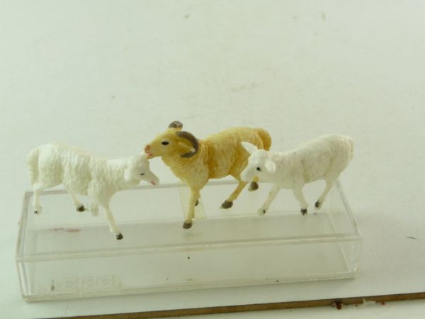 Elastolin soft plastic 1 ram + 2 sheep - unused