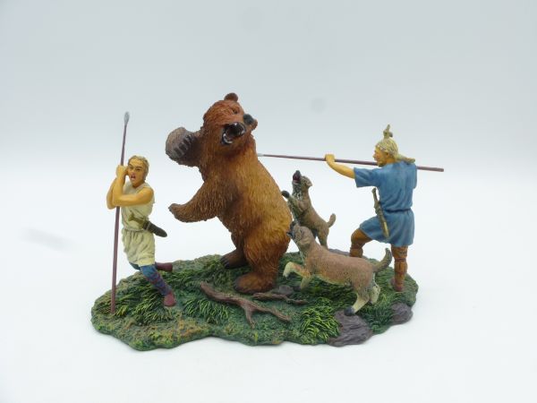 Germania Bear hunting scene - extremely rare, great condition
