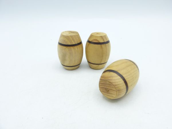 3 wooden barrels, suitable for 7 cm figures (e.g. Elastolin)