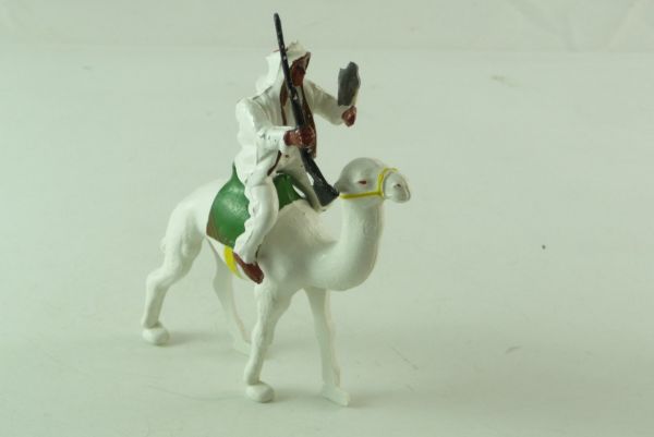 Reisler Arab on camel with rifle and hawk - very good condition