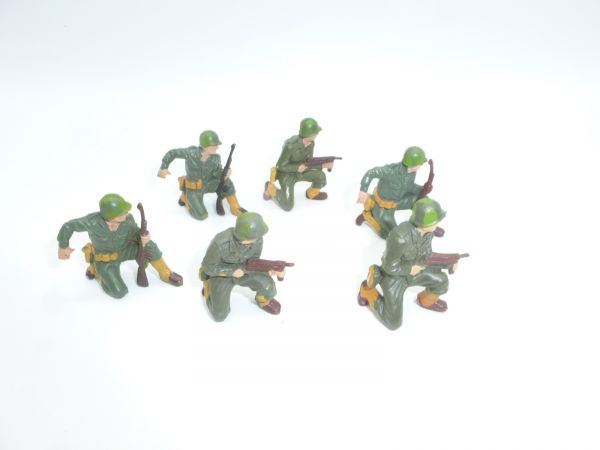 Britains Deetail 5 soldiers from diorama