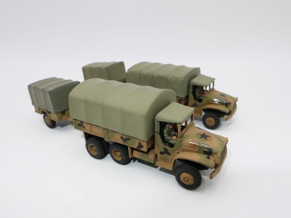 Roco Minitanks 2 Trucks with trailer - great collector's painting