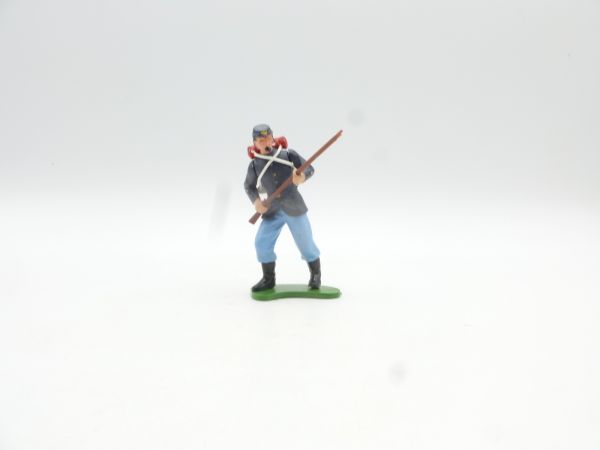 Britains Swoppets Union Army Soldier advancing with rifle