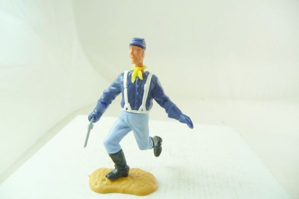 Timpo Toys Union Army soldier 2nd version running with pistol