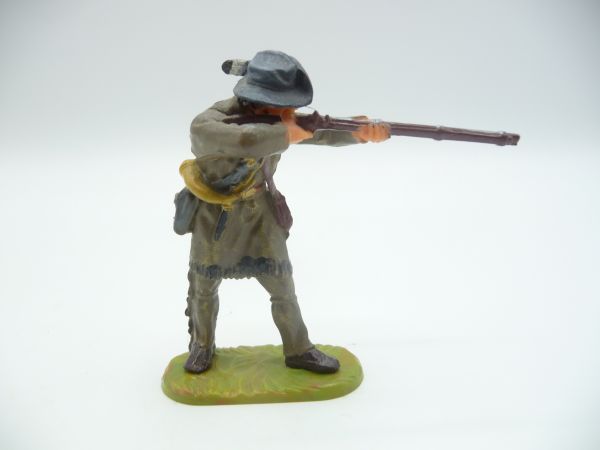 Elastolin 7 cm Trapper standing firing, No. 6966 - very good condition