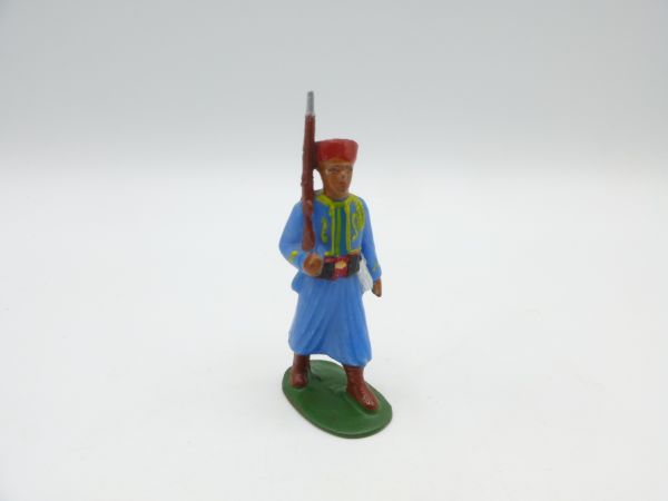 Starlux Algerian War: Soldier rifle shouldered - early rare figure
