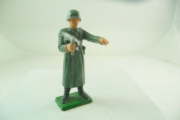 Starlux German Wehrmacht; officer with MG