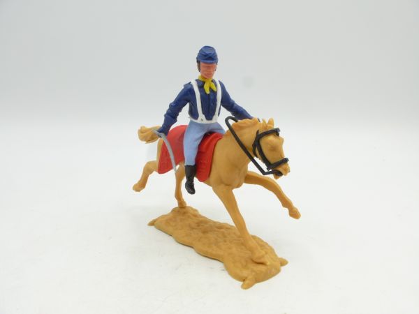 Timpo Toys Union Army soldier 3rd version riding, sabre at side