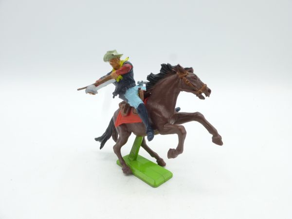 Britains Deetail Soldier 7th Cavalry on horseback with rifle + sabre