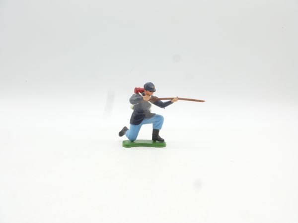 Britains Swoppets Union Army Soldier kneeling shooting