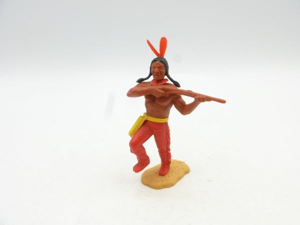 Timpo Toys Indianer 3. Version vorgehend, Gewehr schießend