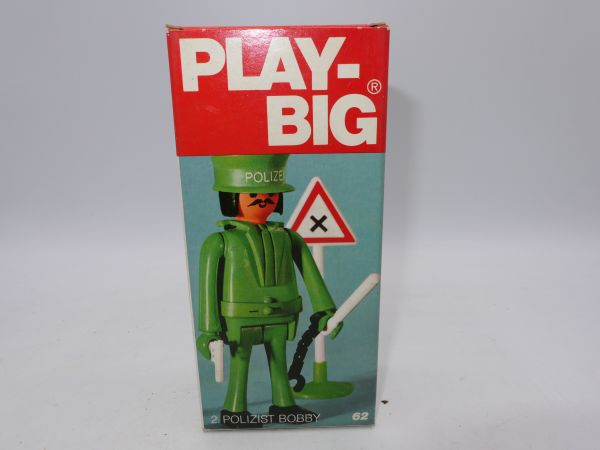 Play-BIG Policeman Bobby, No. 5662, many individual parts in bag