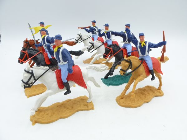 Timpo Toys Set of Northerners 3rd version on horseback (7 figures)