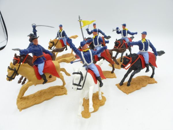 Timpo Toys Beautiful set of Northerners 2nd version on horseback (8 figures)