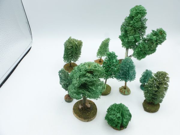 Group of trees (5-12 cm height), 10 pieces, matching 4 cm series