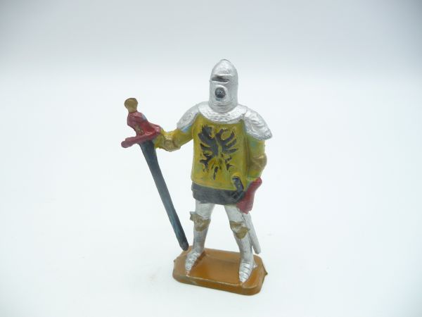 Starlux Knight standing with longsword