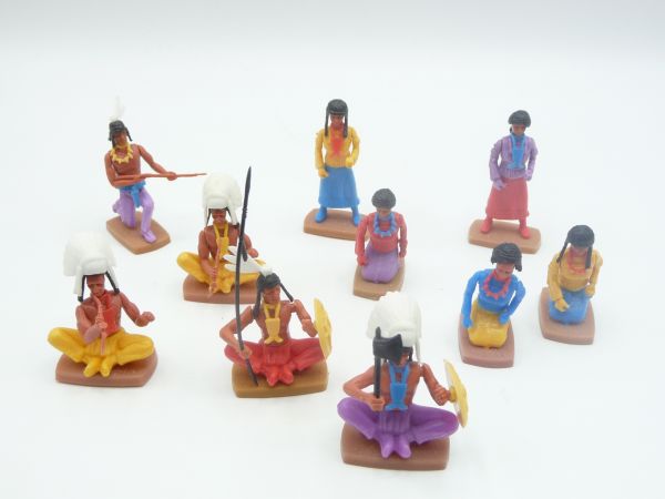 Plasty Beautiful group of Indians and squaws (10 figures)