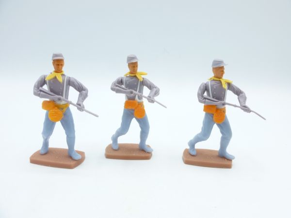 Plasty 3 Confederate Army soldiers standing firing