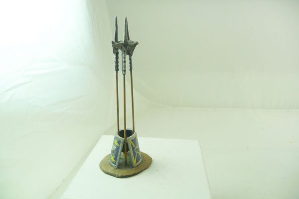 Modification 7 cm Tournament accessories / stand (3 weapons + 3 shields), height 13 cm