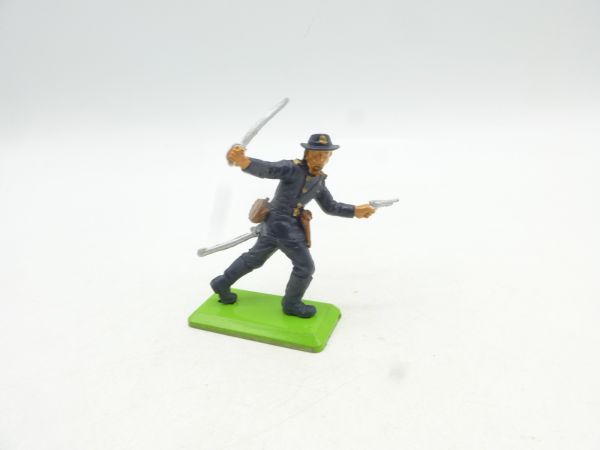 Britains Deetail Officer with pistol + sabre