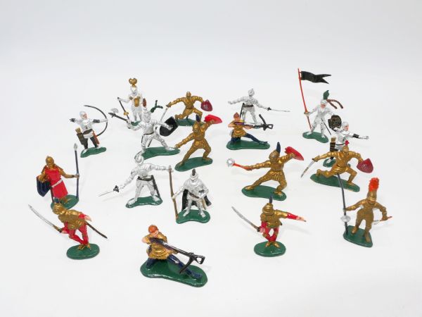 Set of knights (18 figures, 4 cm) - mostly in very good condition