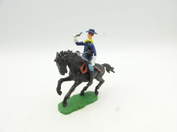 Elastolin 5,4 cm Northerner riding with pistol + sabre