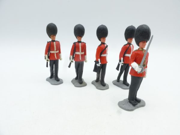 Timpo Toys Guardsmen (1 officer, 4 soldiers), rifle sideways