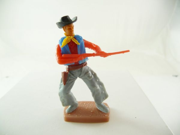 Plasty Cowboy standing firing with rifle