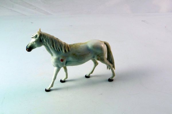 Starlux Pferd, weiß, trabend