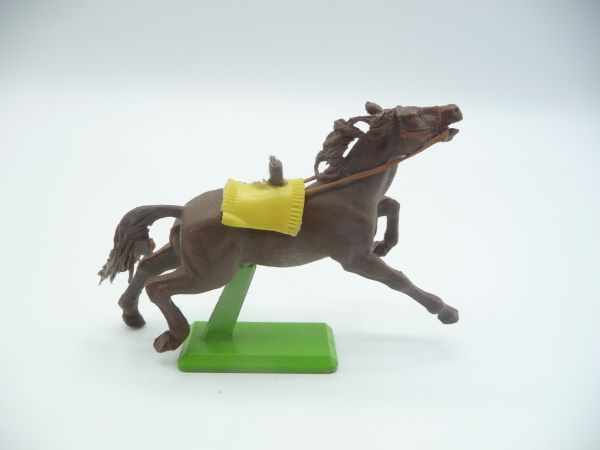 Britains Deetail Horse long running, brown, yellow blanket