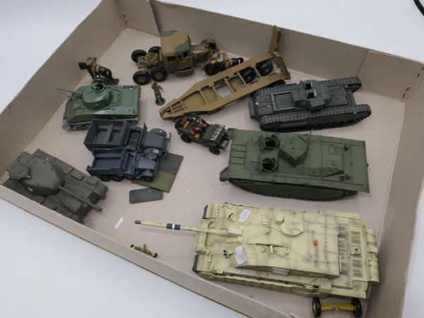 Large convolute of vehicles, tanks, etc., suitable for Roco/Roskopf